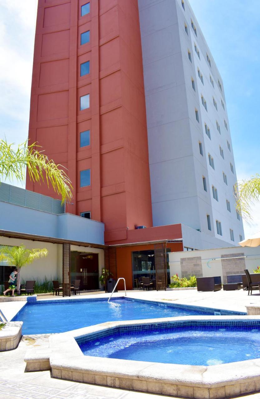 La Quinta By Wyndham Tegucigalpa Ξενοδοχείο Εξωτερικό φωτογραφία